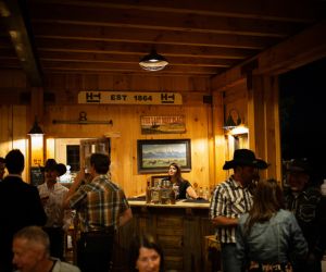 Bar and beverage rentals for weddings